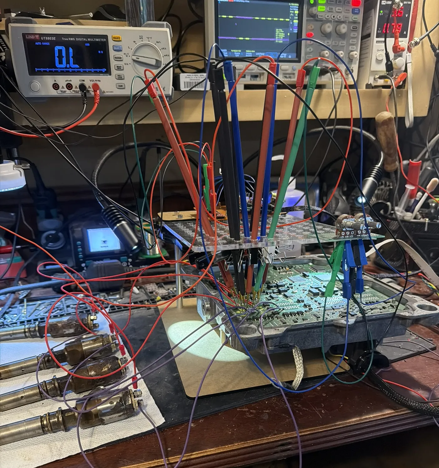 Probing the controller board during the flash